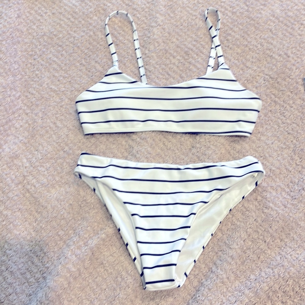 Bikini! XS - white with navy stripes!